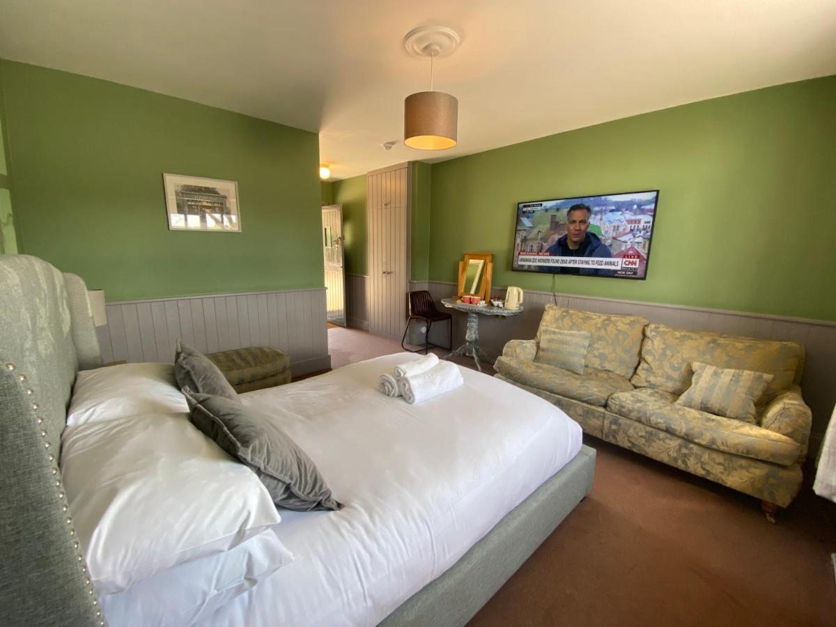 Blazing Donkey Countryside Retreat Hotel Sandwich Exterior photo