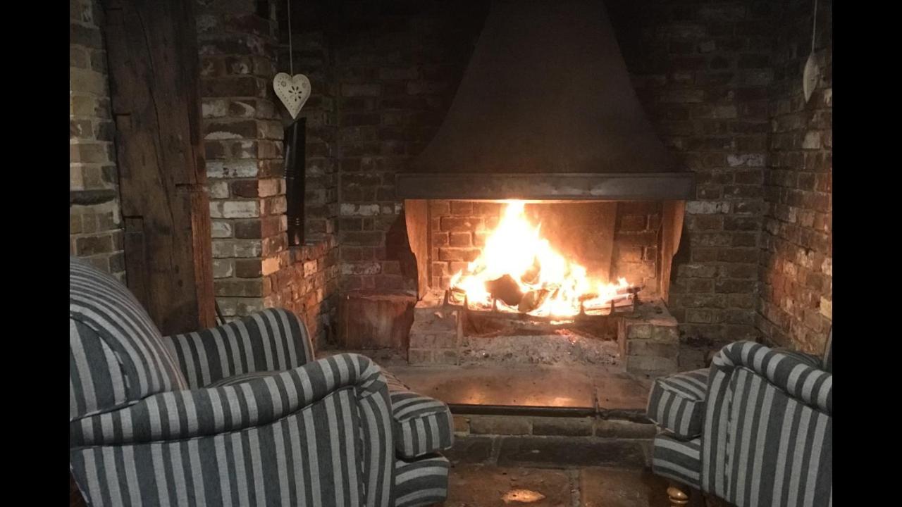 Blazing Donkey Countryside Retreat Hotel Sandwich Exterior photo