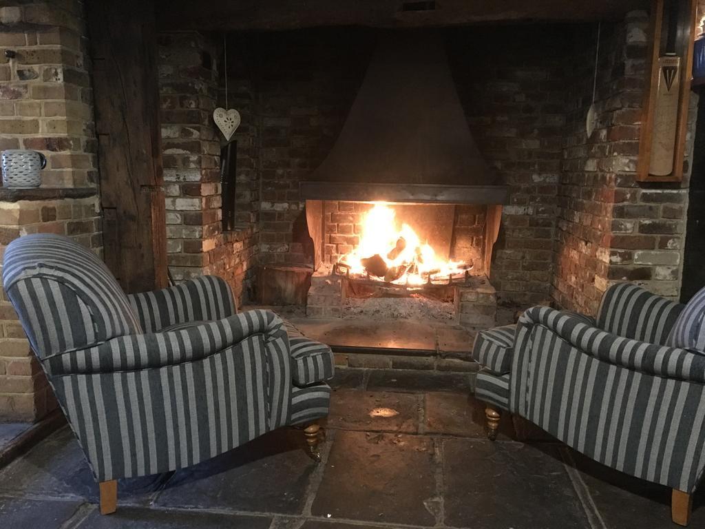 Blazing Donkey Countryside Retreat Hotel Sandwich Exterior photo